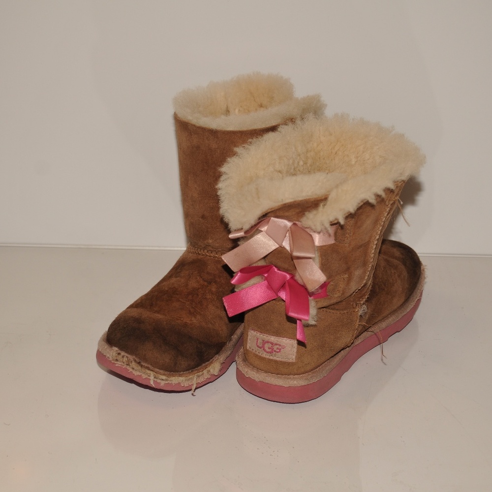 Girls Bailey Bow Boot UGG Boots Girls 2 3086 - Picture 6 of 7